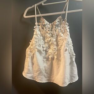 Chic White Floral Lace Crop Top